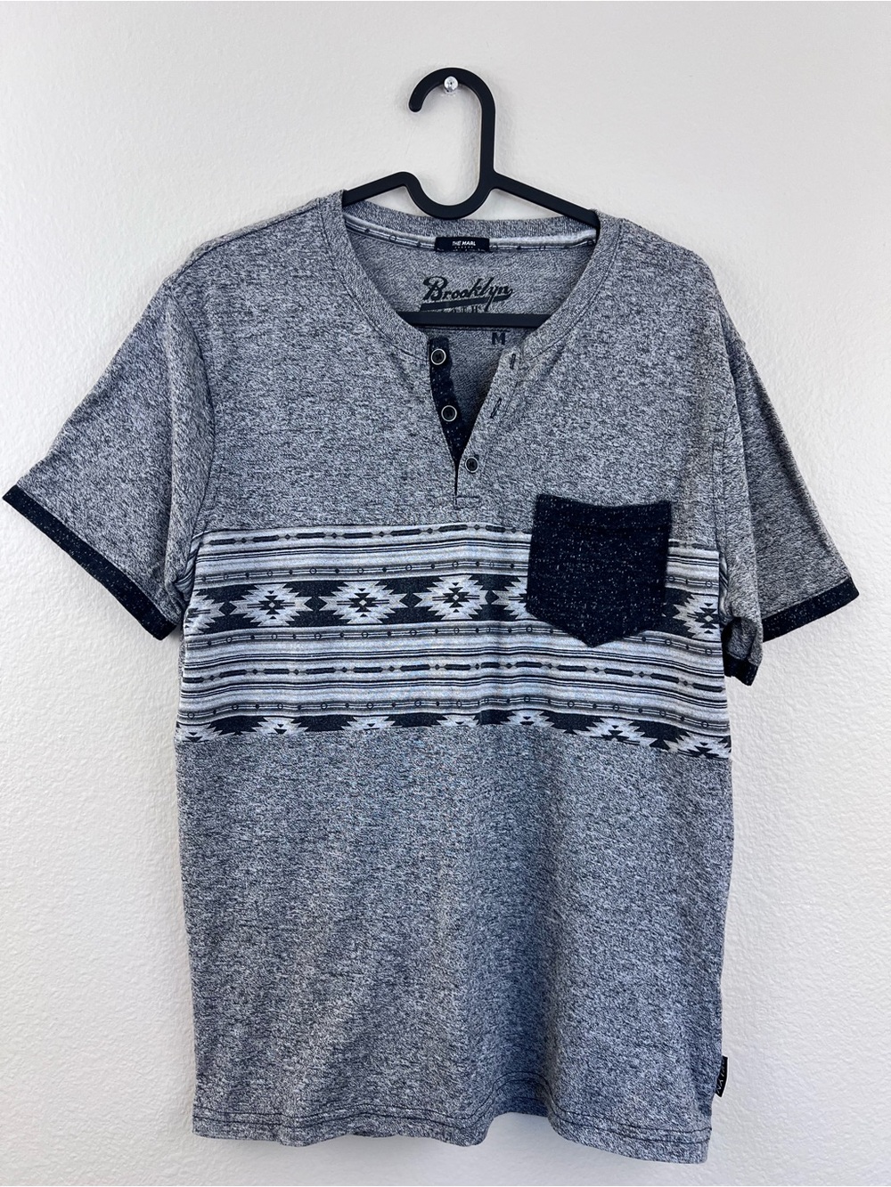 Brooklyn Cloth Size M Mens Henly Southwestern Print T-Shirt